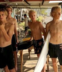 Curly Haired Boys Mix Twink Tube 61d1f67acf78c.jpg
