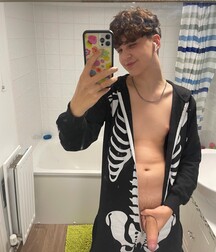Curly Haired Boys Mix Twink Tube 61d1f6d502d24.jpg