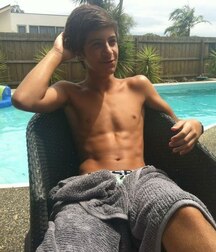 Towels Twink Sporty Tube Boys 622f7d9533e64.jpg