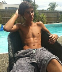 Towels Twink Sporty Tube Boys 622f7da4eb92b.jpg