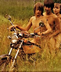 Boys Public Nudity Caught Gay Porn 62377484423f7.jpg