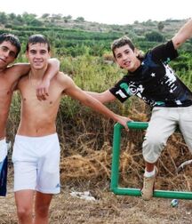 Friends For Life Twink Tube romantic  624b5c2ba56d7.jpg