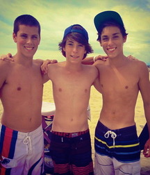 Friends For Life Twink Tube romantic  624b5d0a5dd0d.jpg