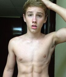 Pit Stop - Twinks With Delicious Armpits 625f209eaed5b.jpg
