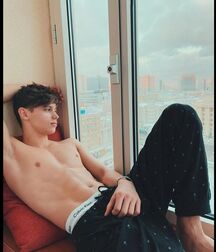 Pit Stop - Twinks With Delicious Armpits 625f21f3ac126.jpg