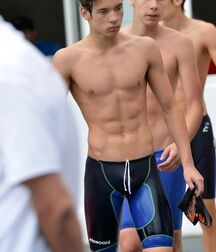 Boys Big Bulge Box - Hung Twinks