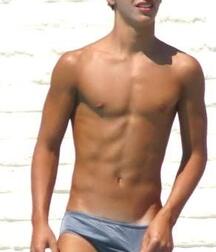 Boys Big Bulge Box - Hung Twinks 628271831b91f.jpg