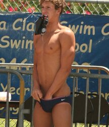 Boys Big Bulge Box - Hung Twinks 628271bc2552e.jpg