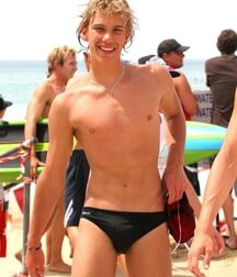 Boys Big Bulge Box - Hung Twinks 628271decce14.jpg