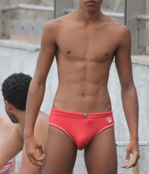 Boys Big Bulge Box - Hung Twinks 628272b30dcee.jpg