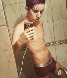 Boys Big Bulge Box - Hung Twinks 628272cedaa83.jpg