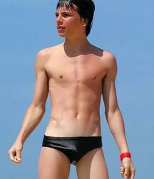 Boys Big Bulge Box - Hung Twinks 628272fc5b56d.jpg