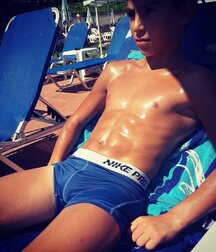 Boys Big Bulge Box - Hung Twinks 628273727317e.jpg