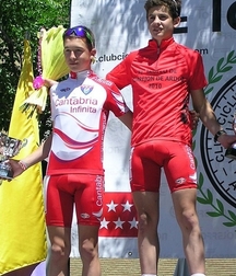 Boys Big Bulge Box - Hung Twinks 628273e1e3beb.jpg