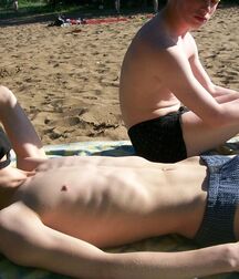 Boys Big Bulge Box - Hung Twinks 628274838d4be.jpg
