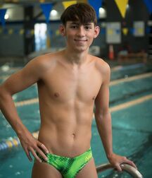 Boys Big Bulge Box - Hung Twinks 628274e91acee.jpg