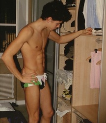 Boys Big Bulge Box - Hung Twinks 62827580be10c.jpeg