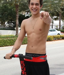 Smiling Boys - Cute Young Twinks Having Fun Happy Super 628ac1df2a0cd.jpg
