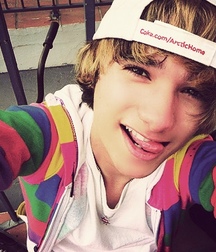 Smiling Boys - Cute Young Twinks Having Fun Happy Super 628ac2efae16d.jpg