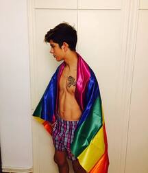 Colours Of The Twinks - Funny Boys Crazy Colour Show 62cf28d1e576c.jpg