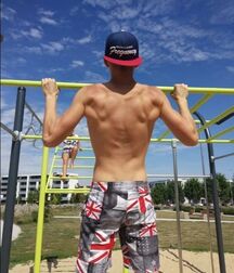 Colours Of The Twinks - Funny Boys Crazy Colour Show 62cf28f602990.jpg