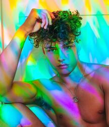 Colours Of The Twinks - Funny Boys Crazy Colour Show 62cf2921c8677.jpg