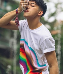Colours Of The Twinks - Funny Boys Crazy Colour Show 62cf294ebf3fc.jpg