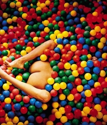 Colours Of The Twinks - Funny Boys Crazy Colour Show 62cf2a0578363.jpg