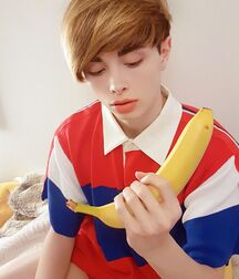Colours Of The Twinks - Funny Boys Crazy Colour Show 62cf2a2442342.jpg