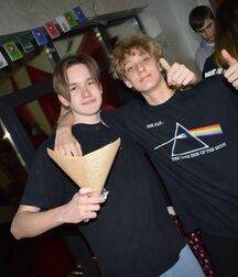 Colours Of The Twinks - Funny Boys Crazy Colour Show 62cf2a39958bd.jpg