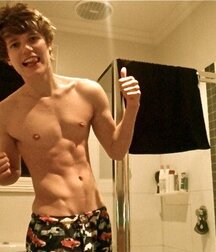 Colours Of The Twinks - Funny Boys Crazy Colour Show 62cf2b1453611.jpg