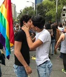 Colours Of The Twinks - Funny Boys Crazy Colour Show 62cf2b707c5b1.jpg