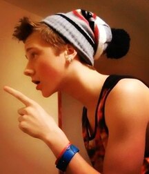 Colours Of The Twinks - Funny Boys Crazy Colour Show 62cf2b93c48ef.jpg