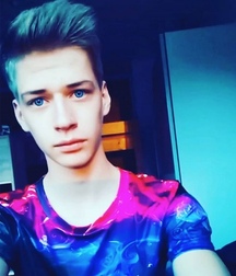 Colours Of The Twinks - Funny Boys Crazy Colour Show 62cf2cbe29051.jpg