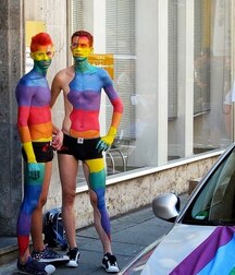 Colours Of The Twinks - Funny Boys Crazy Colour Show 62cf2d36d87a0.jpg