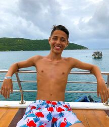 Colours Of The Twinks - Funny Boys Crazy Colour Show 62cf2de3eaca4.jpg