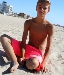 Random pics of young boys and young men(1) 5ecaeddaef189.jpg