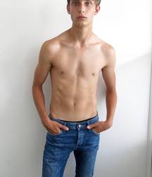 Models 57489f5000ad8.jpg