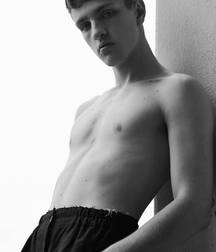 Models 57489f51dae83.jpg