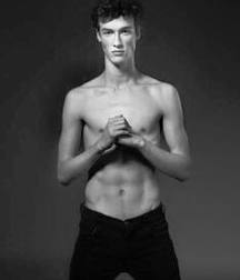 Models 57489f5282439.jpg