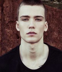 Models 57489f6ac8382.jpg