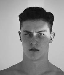 Models 57489f749d964.jpg