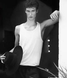 Models 57489f7a0082a.jpg