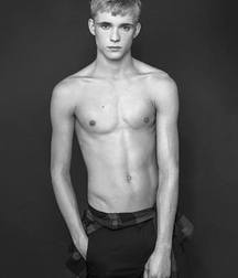 Models 57489f7a995c5.jpg