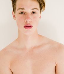 Models 57489f80d4ce8.jpg