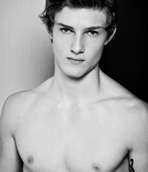 Models 57489f856f2c5.jpg