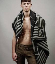 Models 57489f861551b.jpg