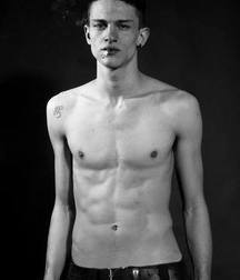 Models 57489f8eeb0d1.jpg