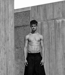 Models 57489f8f90f40.jpg