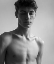 Models 57489f932c544.jpg